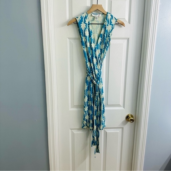 Diane Von Furstenberg Vintage Dress Mini Wrap Silk Blue White Jude 2 Extra Small - Picture 3 of 6
